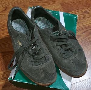 Puma sneakers
